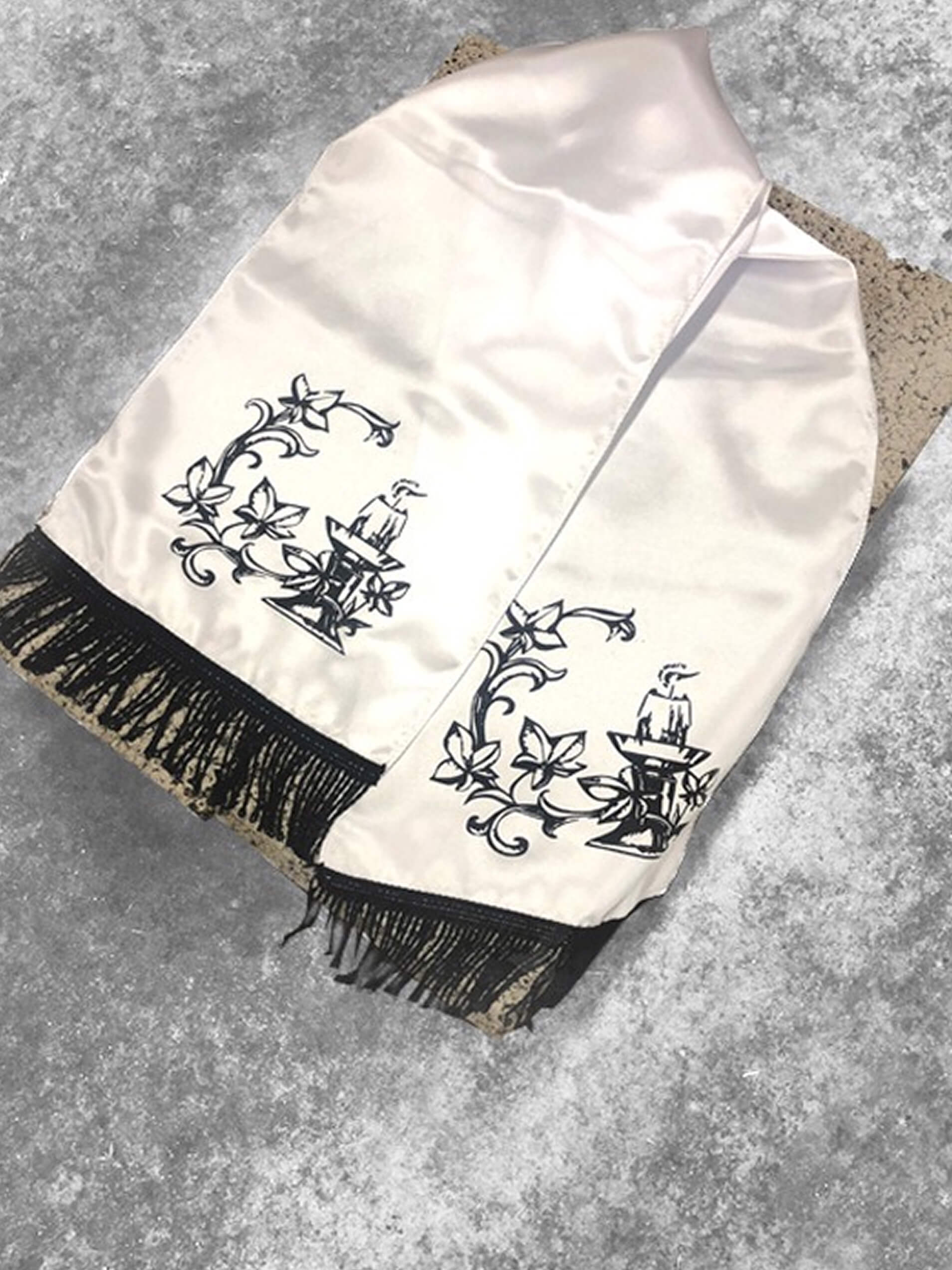 Похоронное бюро Angel AB предлагает широкий выбор траурных лент с персональным текстом