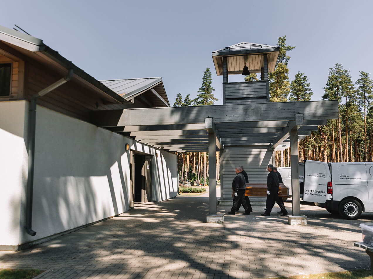 Транспортировка усопшего при традиционных похоронах