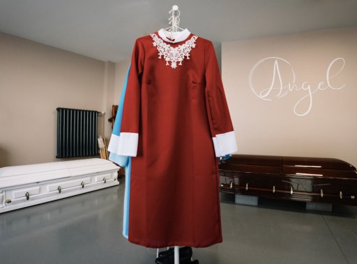 Широкий выбор одежды для умерших