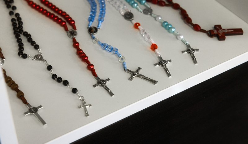 Different praying beads can be inspected and bought at Latgales funeral branch Angel